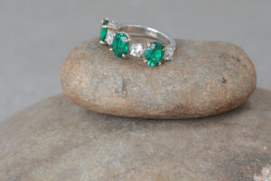Cubic green ring