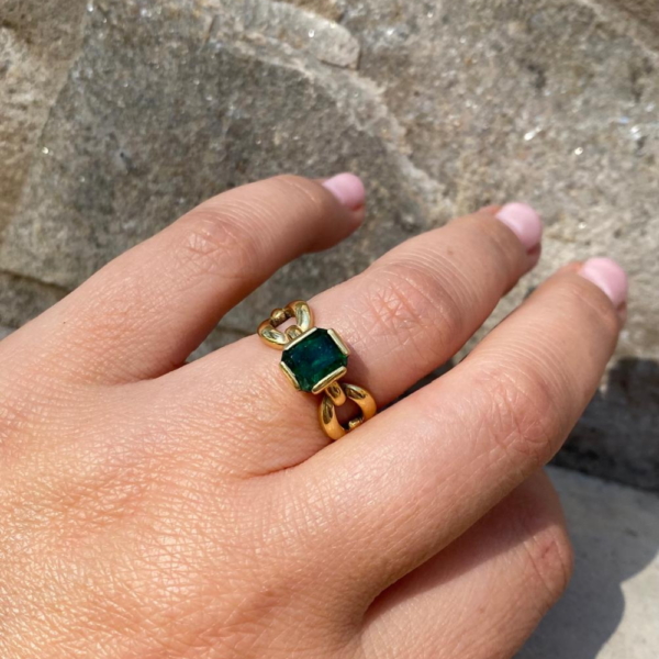 1.62ct Emerald Ring set in 9ct solid yellow gold